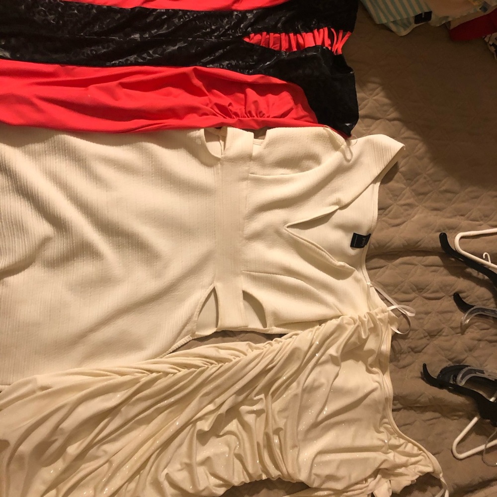 Dresses - Picture 2 of 8